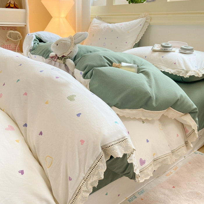 91家纺网 家纺一手货源 找家纺 大麦家纺 25年新款高克重印花水洗棉花边四件套 缤纷爱心