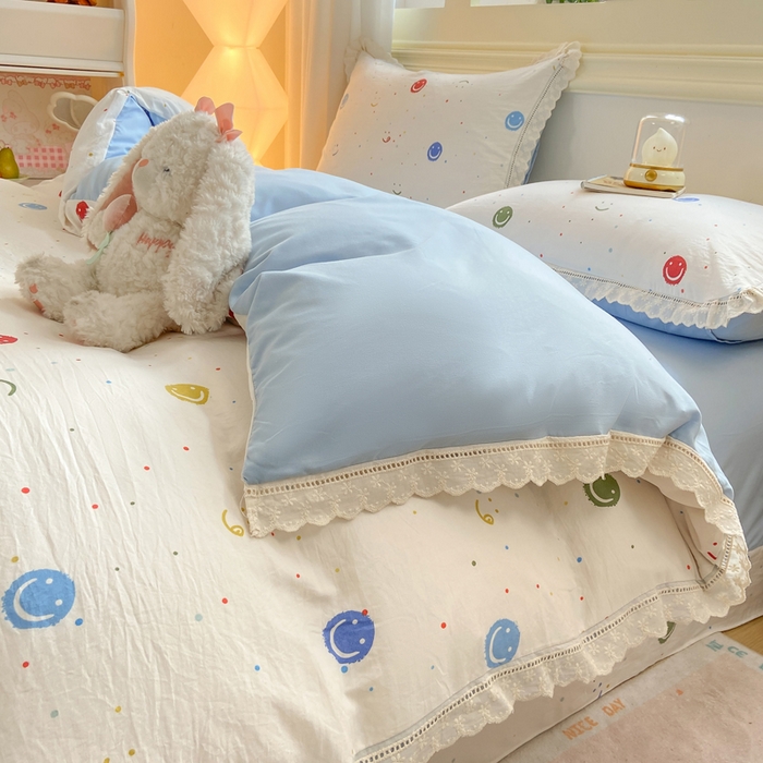 91家纺网 家纺一手货源 找家纺 大麦家纺 25年新款高克重印花水洗棉花边四件套 开心笑脸