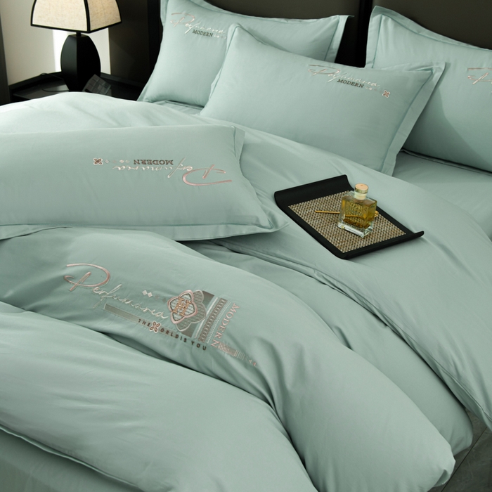 91家纺网 家纺一手货源 找家纺 U品汇 2025新品40S长绒棉加厚全棉纯棉陶瓷磨毛刺绣花四件套100%棉碳素磨毛 碧海蓝天-冰川绿