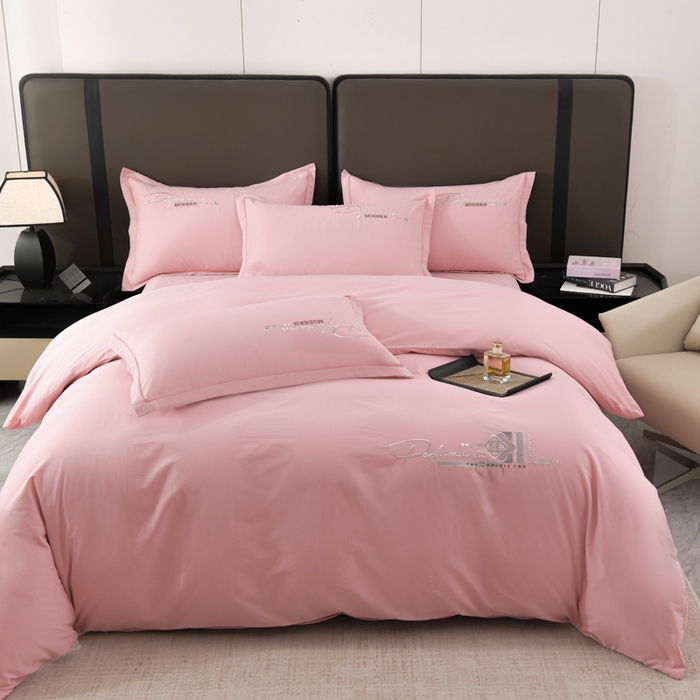 91家纺网 家纺一手货源 找家纺 U品汇 2025新品40S长绒棉加厚全棉纯棉陶瓷磨毛刺绣花四件套100%棉碳素磨毛 碧海蓝天-贵族粉