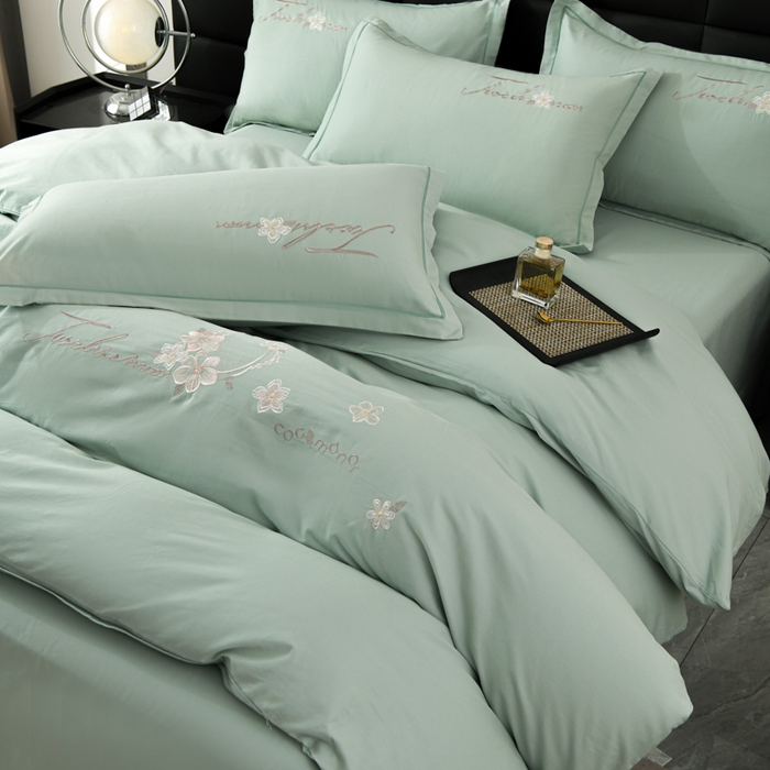 91家纺网 家纺一手货源 找家纺 U品汇 2025新品40S长绒棉加厚全棉纯棉陶瓷磨毛刺绣花四件套100%棉碳素磨毛 春漫-冰川绿