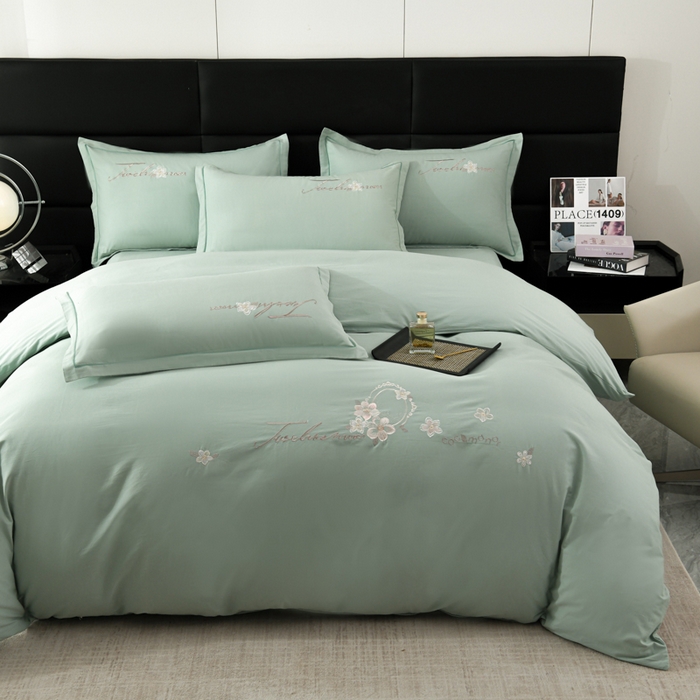 91家纺网 家纺一手货源 找家纺 U品汇 2025新品40S长绒棉加厚全棉纯棉陶瓷磨毛刺绣花四件套100%棉碳素磨毛 春漫-冰川绿