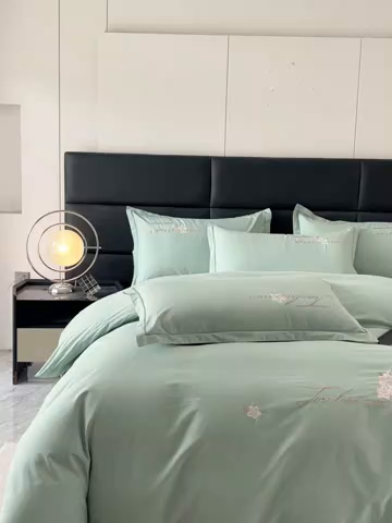 91家纺网 家纺一手货源 找家纺 U品汇 2025新品40S长绒棉加厚全棉纯棉陶瓷磨毛刺绣花四件套100%棉碳素磨毛 春漫-冰川绿