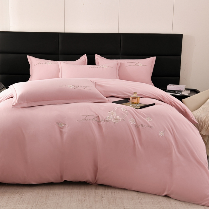 91家纺网 家纺一手货源 找家纺 U品汇 2025新品40S长绒棉加厚全棉纯棉陶瓷磨毛刺绣花四件套100%棉碳素磨毛 春漫-贵族粉