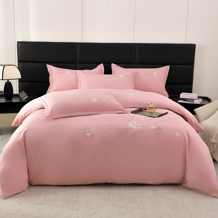 91家纺网 家纺一手货源 找家纺 U品汇 2025新品40S长绒棉加厚全棉纯棉陶瓷磨毛刺绣花四件套100%棉碳素磨毛 春漫-贵族粉