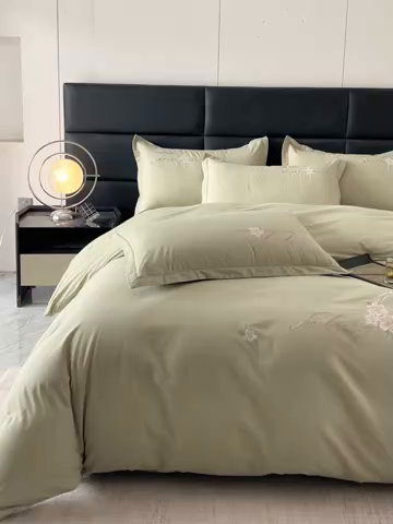 91家纺网 家纺一手货源 找家纺 U品汇 2025新品40S长绒棉加厚全棉纯棉陶瓷磨毛刺绣花四件套100%棉碳素磨毛 春漫-浅豆绿