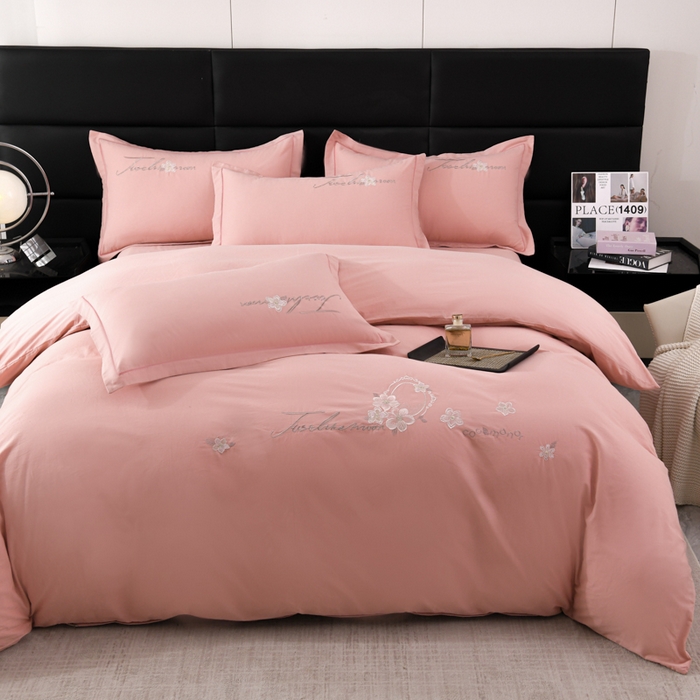 91家纺网 家纺一手货源 找家纺 U品汇 2025新品40S长绒棉加厚全棉纯棉陶瓷磨毛刺绣花四件套100%棉碳素磨毛 春漫-西柚色