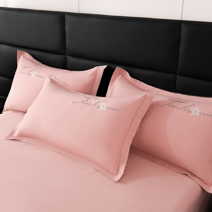 91家纺网 家纺一手货源 找家纺 U品汇 2025新品40S长绒棉加厚全棉纯棉陶瓷磨毛刺绣花四件套100%棉碳素磨毛 春漫-西柚色