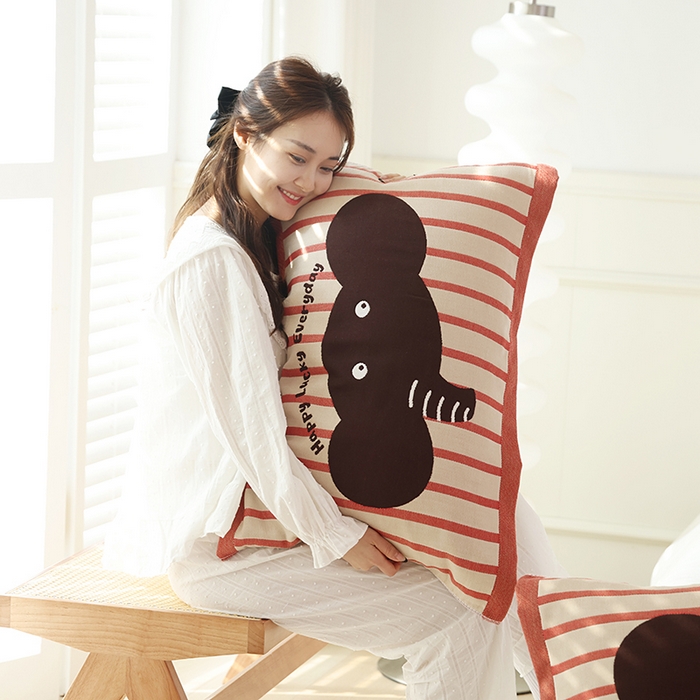 91家纺网 家纺一手货源 找家纺 朴尔家纺-毛巾被2025新款全棉加厚八层纱布大版花萌宠絮花系列枕巾 幸运萌象52*78一对