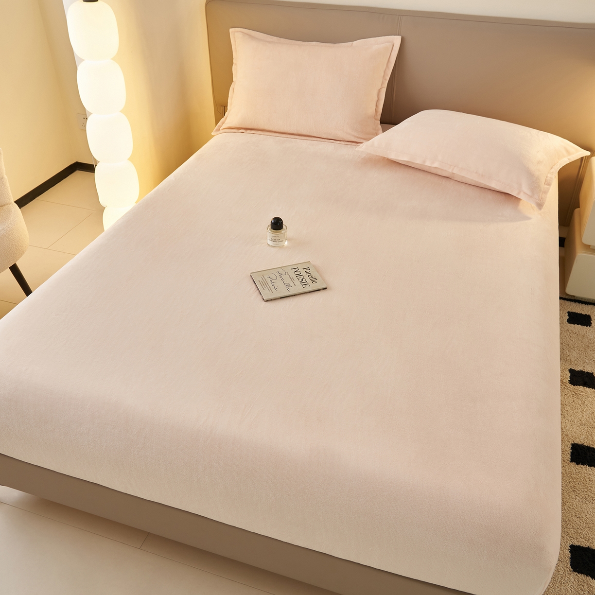 91家纺网 家纺一手货源 找家纺 简爱 2025新款纯色牛奶绒单床笠 奶油色