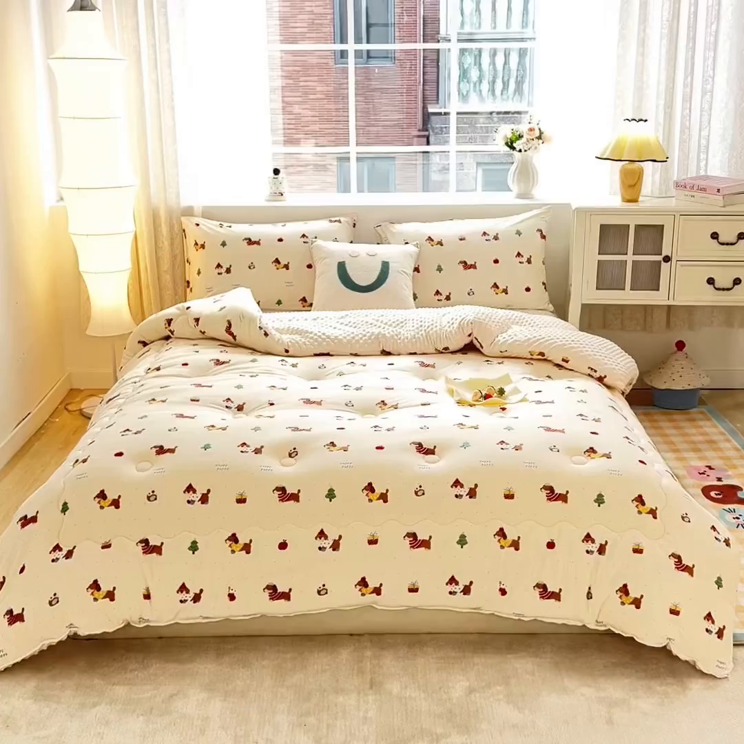 91家纺网 家纺一手货源 找家纺 天瑜家纺 2025新款针织棉豆豆绒大豆被冬被被子被芯 狗狗粉