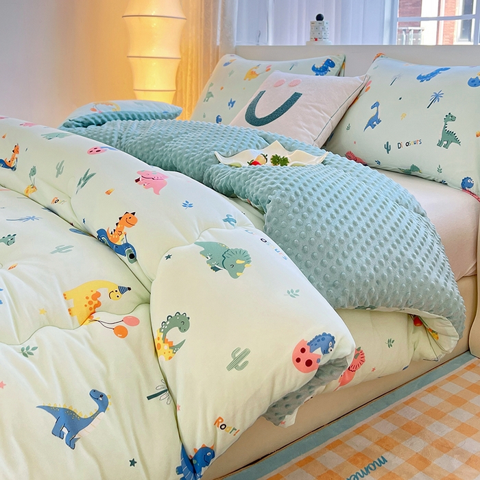 91家纺网 家纺一手货源 找家纺 天瑜家纺 2025新款针织棉豆豆绒大豆被冬被被子被芯 恐龙乐园绿