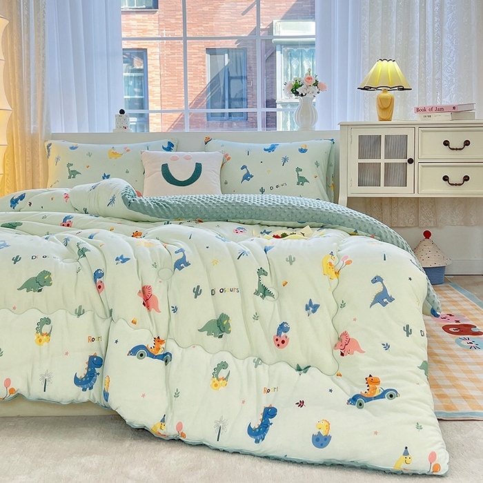 91家纺网 家纺一手货源 找家纺 天瑜家纺 2025新款针织棉豆豆绒大豆被冬被被子被芯 恐龙乐园绿