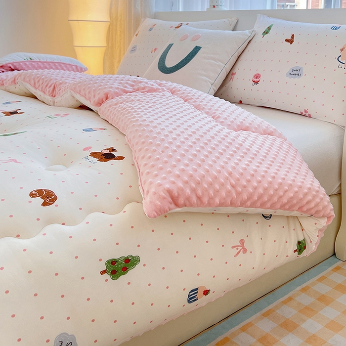 91家纺网 家纺一手货源 找家纺 天瑜家纺 2025新款针织棉豆豆绒大豆被冬被被子被芯 甜心粉