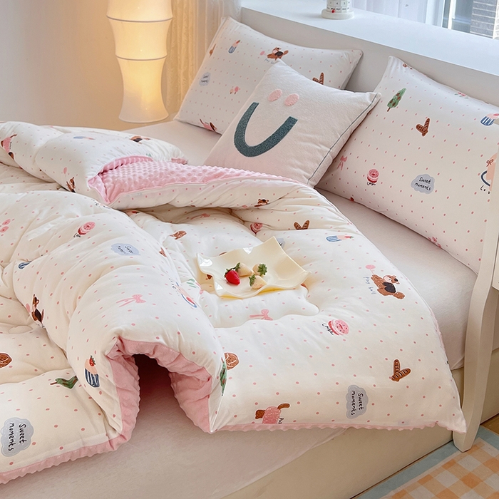 91家纺网 家纺一手货源 找家纺 天瑜家纺 2025新款针织棉豆豆绒大豆被冬被被子被芯 甜心粉