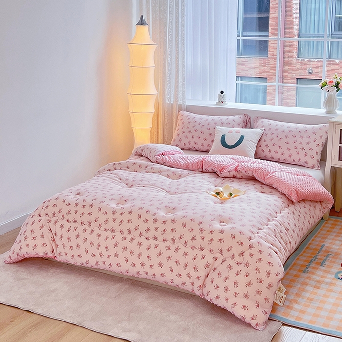 91家纺网 家纺一手货源 找家纺 天瑜家纺 2025新款针织棉豆豆绒大豆被冬被被子被芯 小花粉