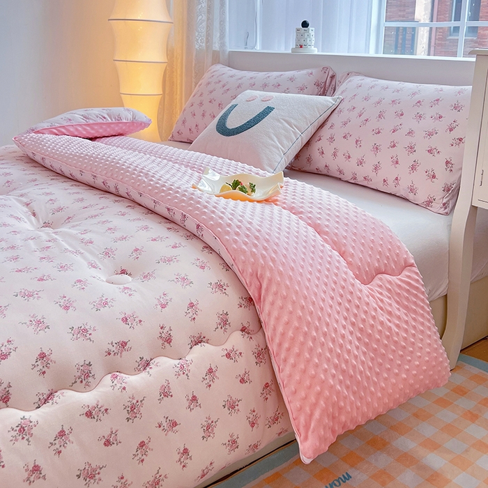 91家纺网 家纺一手货源 找家纺 天瑜家纺 2025新款针织棉豆豆绒大豆被冬被被子被芯 小花粉