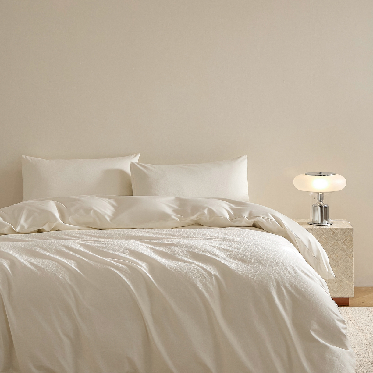 91家纺网 家纺一手货源 找家纺 ONE TWO ONE 121 2025新款高支高密长绒棉贡缎精工提花四件套-壹朵甜甜 壹朵甜甜-白