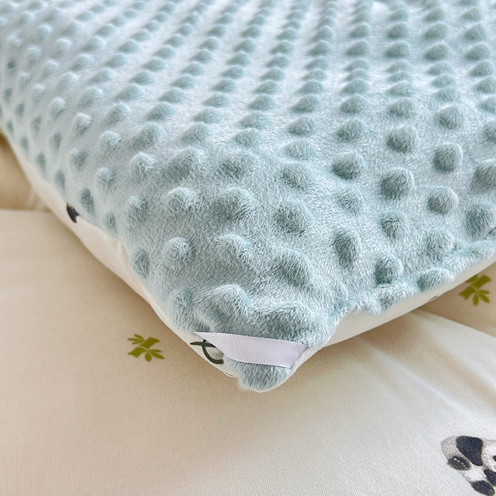 91家纺网 家纺一手货源 找家纺 天瑜家纺 2025新款针织棉豆豆绒大豆被冬被被子被芯 熊猫绿