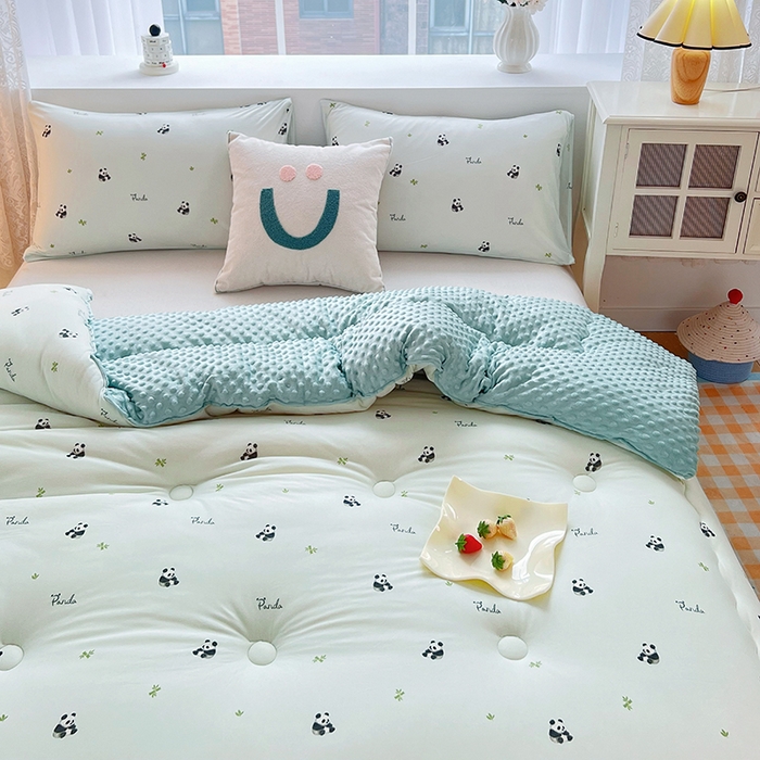 91家纺网 家纺一手货源 找家纺 天瑜家纺 2025新款针织棉豆豆绒大豆被冬被被子被芯 熊猫绿