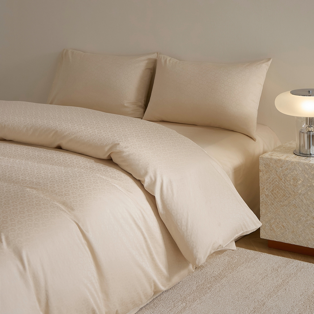 91家纺网 家纺一手货源 找家纺 ONE TWO ONE 121 2025新款高支高密长绒棉贡缎精工提花四件套-壹朵甜甜 壹朵甜甜-米