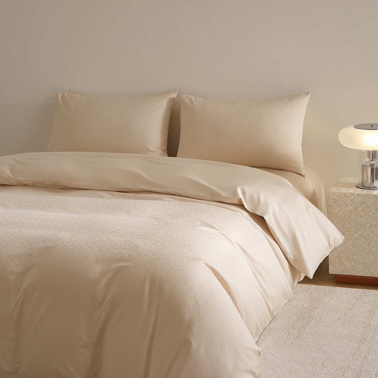 91家纺网 家纺一手货源 找家纺 ONE TWO ONE 121 2025新款高支高密长绒棉贡缎精工提花四件套-壹朵甜甜 壹朵甜甜-米