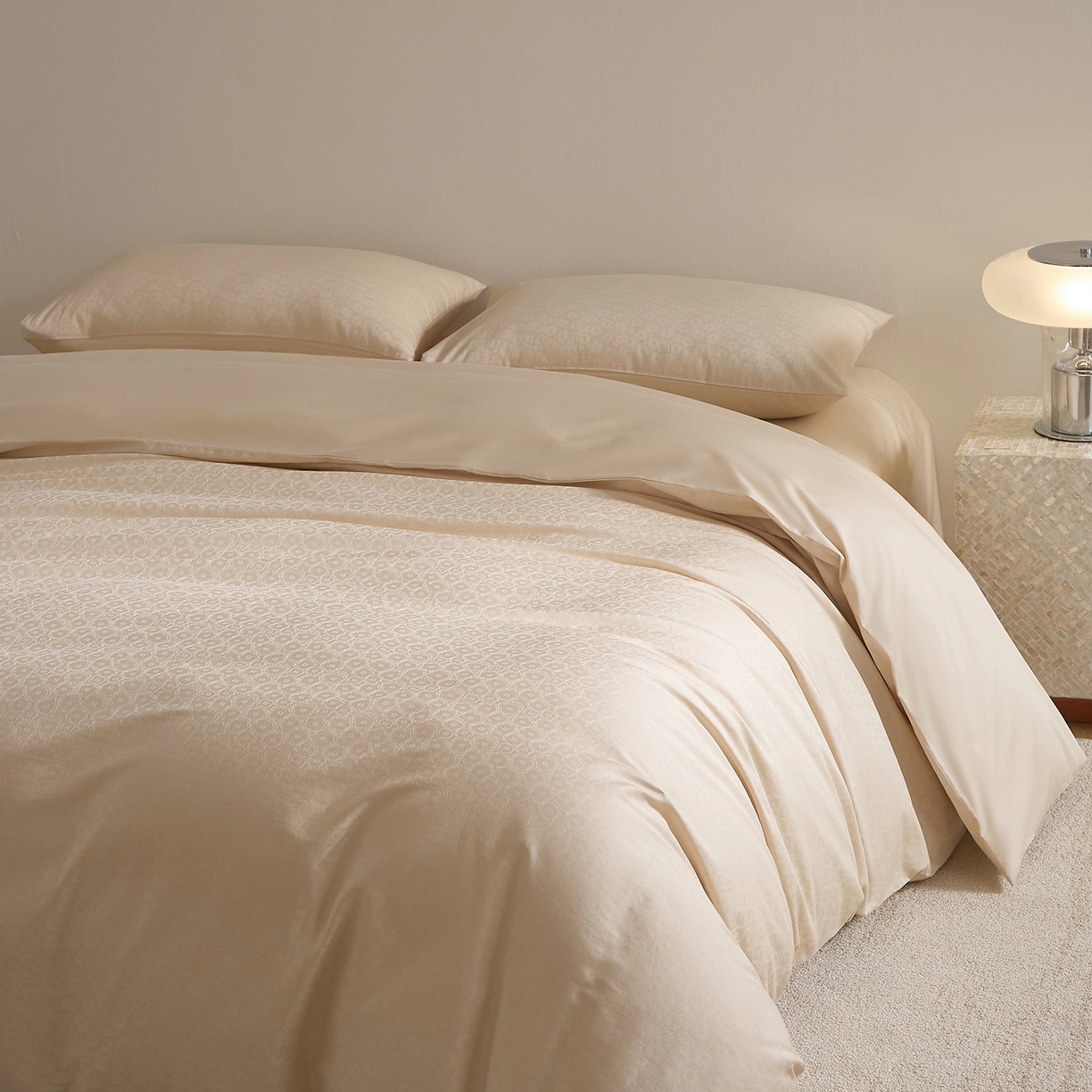 91家纺网 家纺一手货源 找家纺 ONE TWO ONE 121 2025新款高支高密长绒棉贡缎精工提花四件套-壹朵甜甜 壹朵甜甜-米