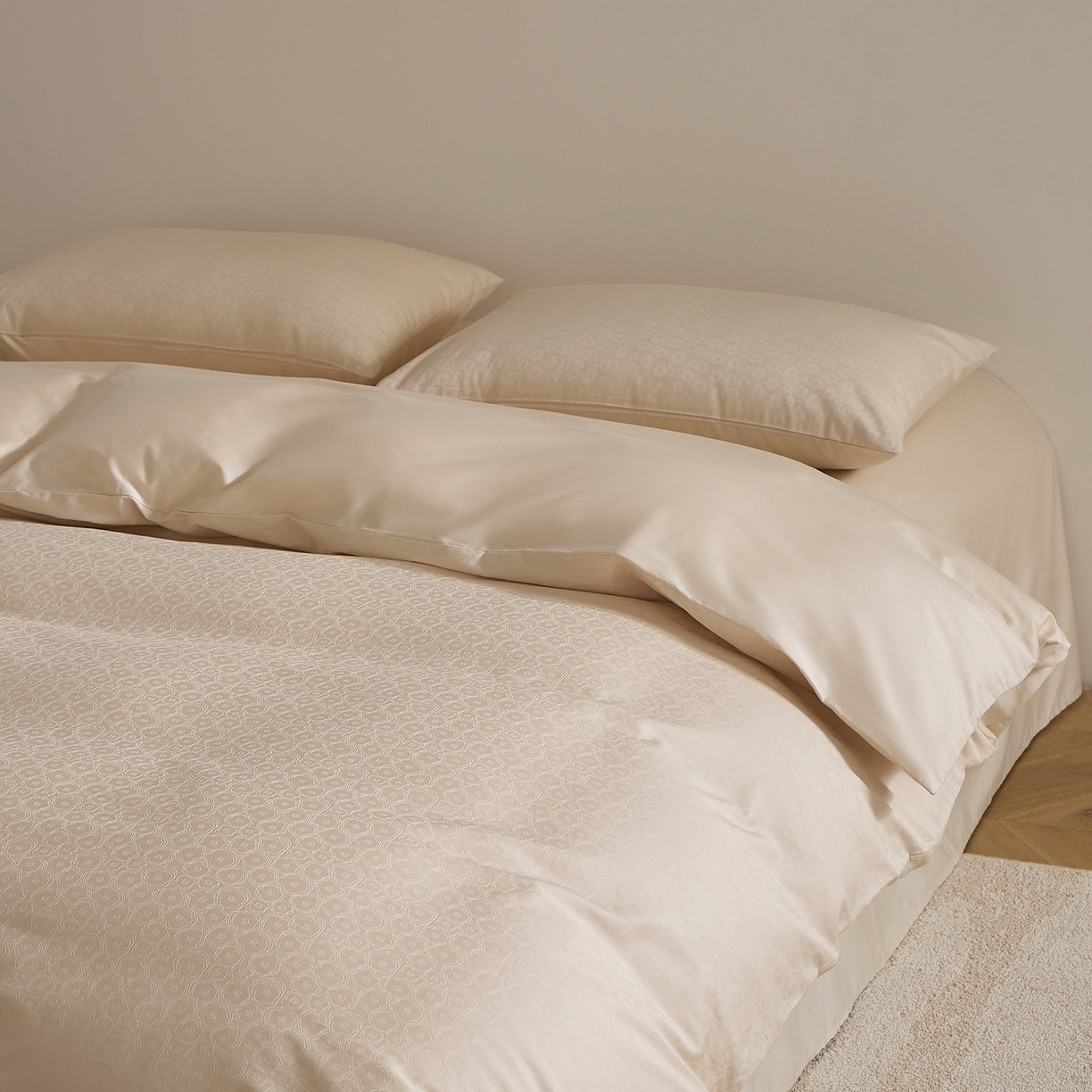 91家纺网 家纺一手货源 找家纺 ONE TWO ONE 121 2025新款高支高密长绒棉贡缎精工提花四件套-壹朵甜甜 壹朵甜甜-米