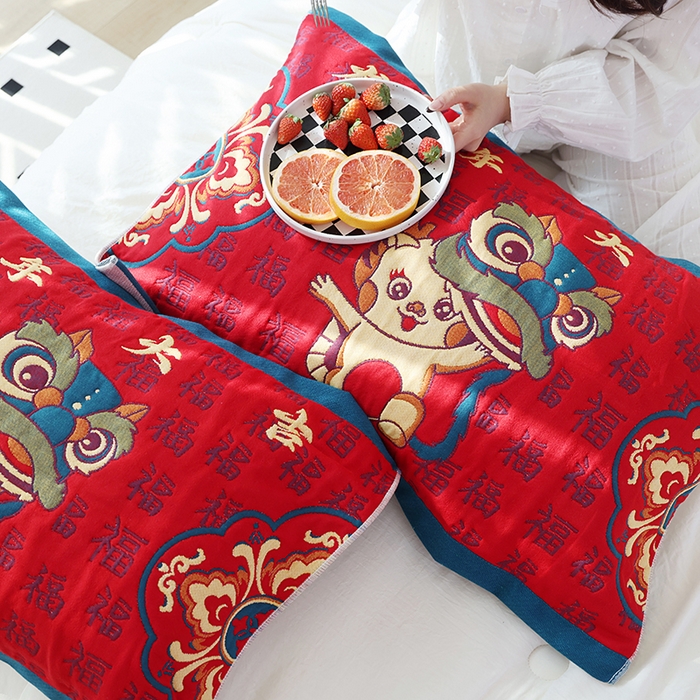 91家纺网 家纺一手货源 找家纺 （总）朴尔家纺-毛巾被2025新款全棉加厚八层纱布喜庆民族风婚庆系列枕巾