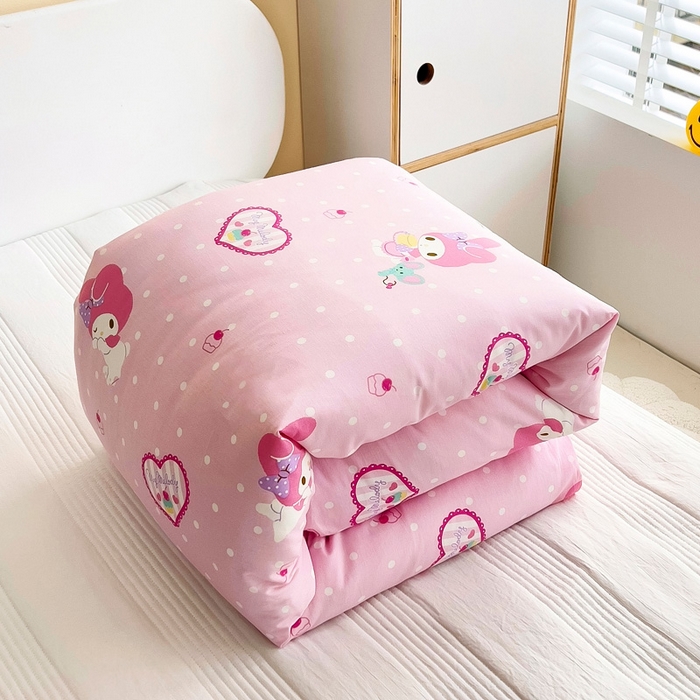 91家纺网 家纺一手货源 找家纺 吉咪兔 2025新款正版三丽鸥库洛米美乐蒂幼儿园被子三件套纯棉被褥六件套午睡爱心美乐蒂