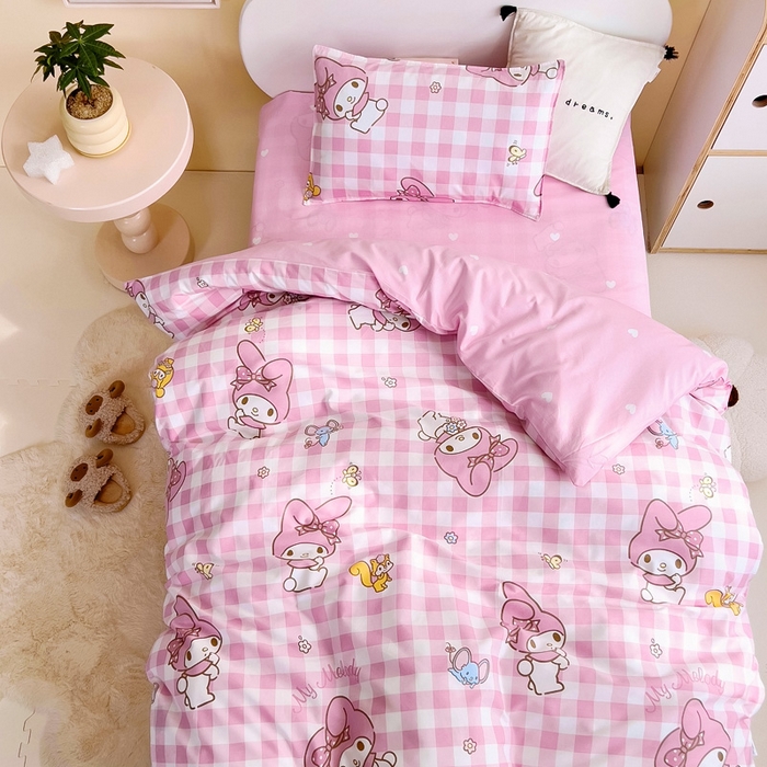 91家纺网 家纺一手货源 找家纺 吉咪兔 2025新款正版三丽鸥库洛米美乐蒂幼儿园被子三件套纯棉被褥六件套午睡粉格美乐蒂