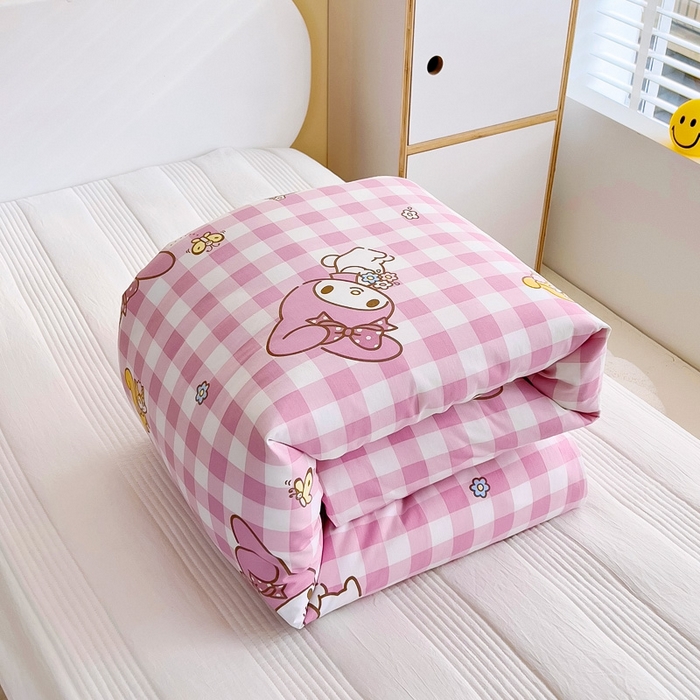 91家纺网 家纺一手货源 找家纺 吉咪兔 2025新款正版三丽鸥库洛米美乐蒂幼儿园被子三件套纯棉被褥六件套午睡粉格美乐蒂