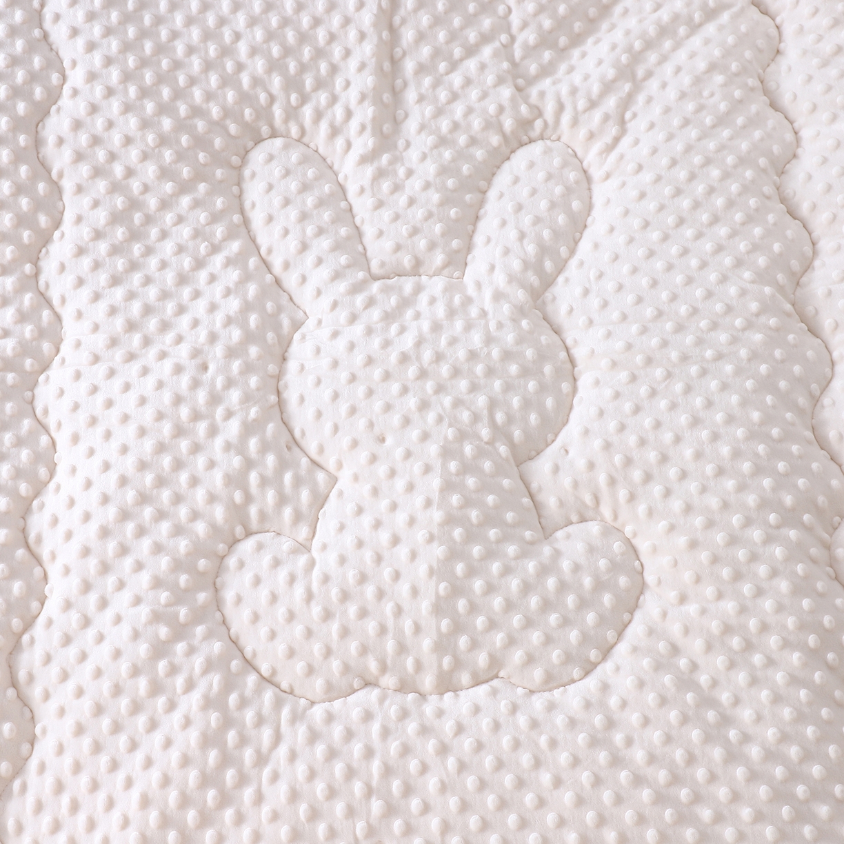 91家纺网 家纺一手货源 找家纺 肖恩毯业 2025秋冬小海星款针织棉宝宝绒豆豆被 萌兔假日