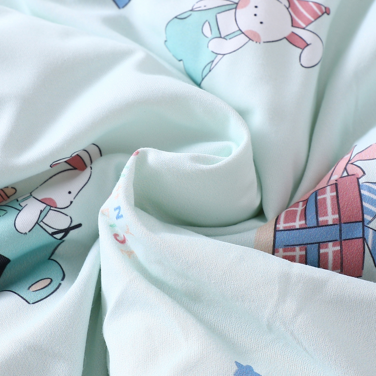 91家纺网 家纺一手货源 找家纺 肖恩毯业 2025秋冬小海星款针织棉宝宝绒豆豆被 萌兔假日