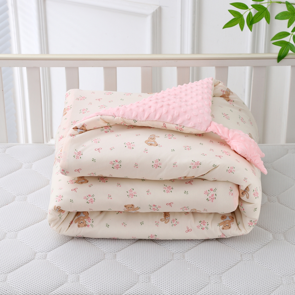 91家纺网 家纺一手货源 找家纺 肖恩毯业 2025秋冬小海星款针织棉宝宝绒豆豆被 小熊苏薇