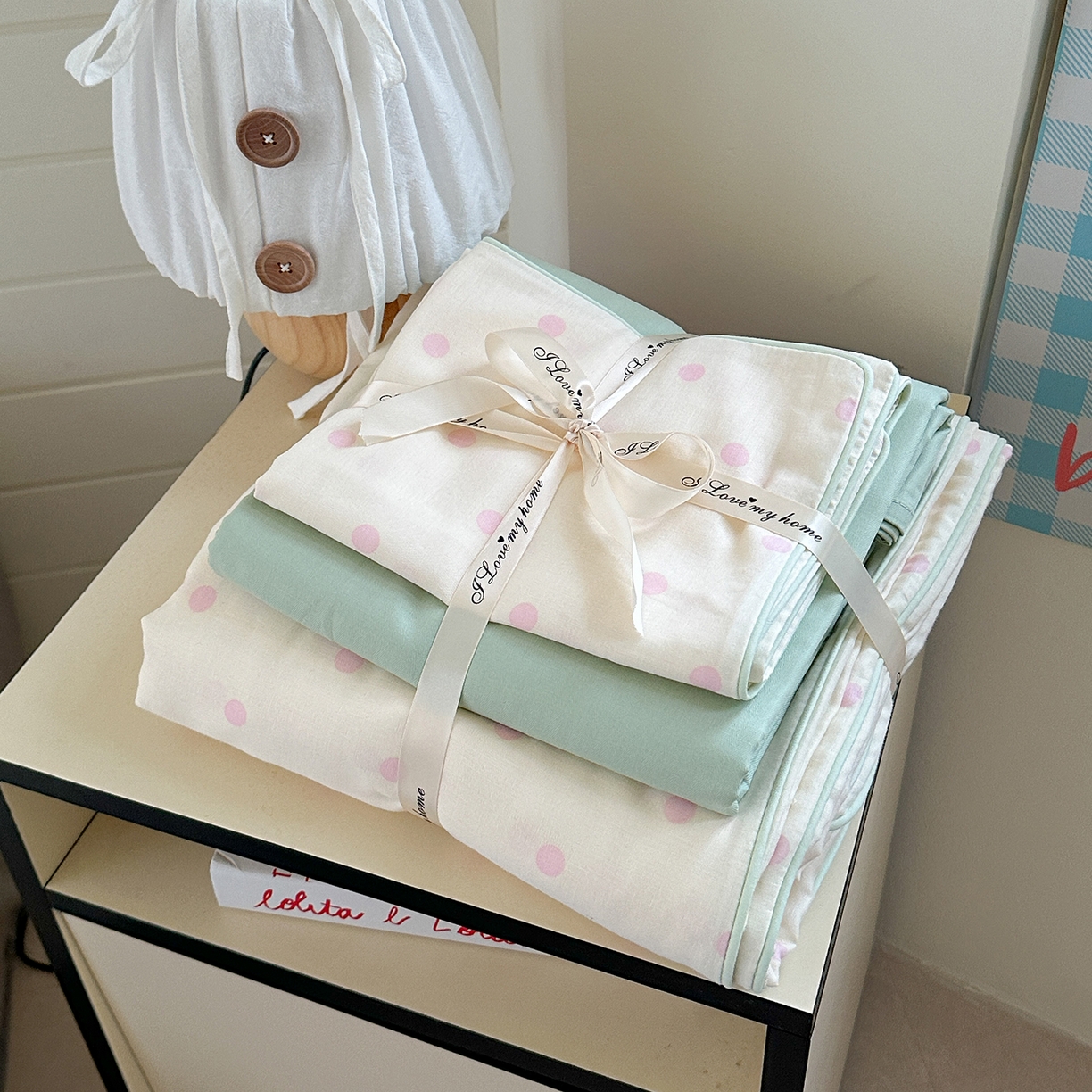 91家纺网 家纺一手货源 找家纺 麦伦家居 2025新品嵌绳款全棉双层纱四件套 奶盐泡泡-绿