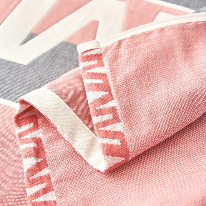 91家纺网 家纺一手货源 找家纺 朴尔家纺-毛巾被2025新款全棉四层纱布休闲枕巾 热爱生活-粉