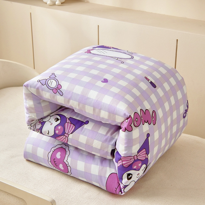 91家纺网 家纺一手货源 找家纺 吉咪兔 2025新款正版三丽鸥库洛米美乐蒂幼儿园被子三件套纯棉被褥六件套午睡格子库洛米