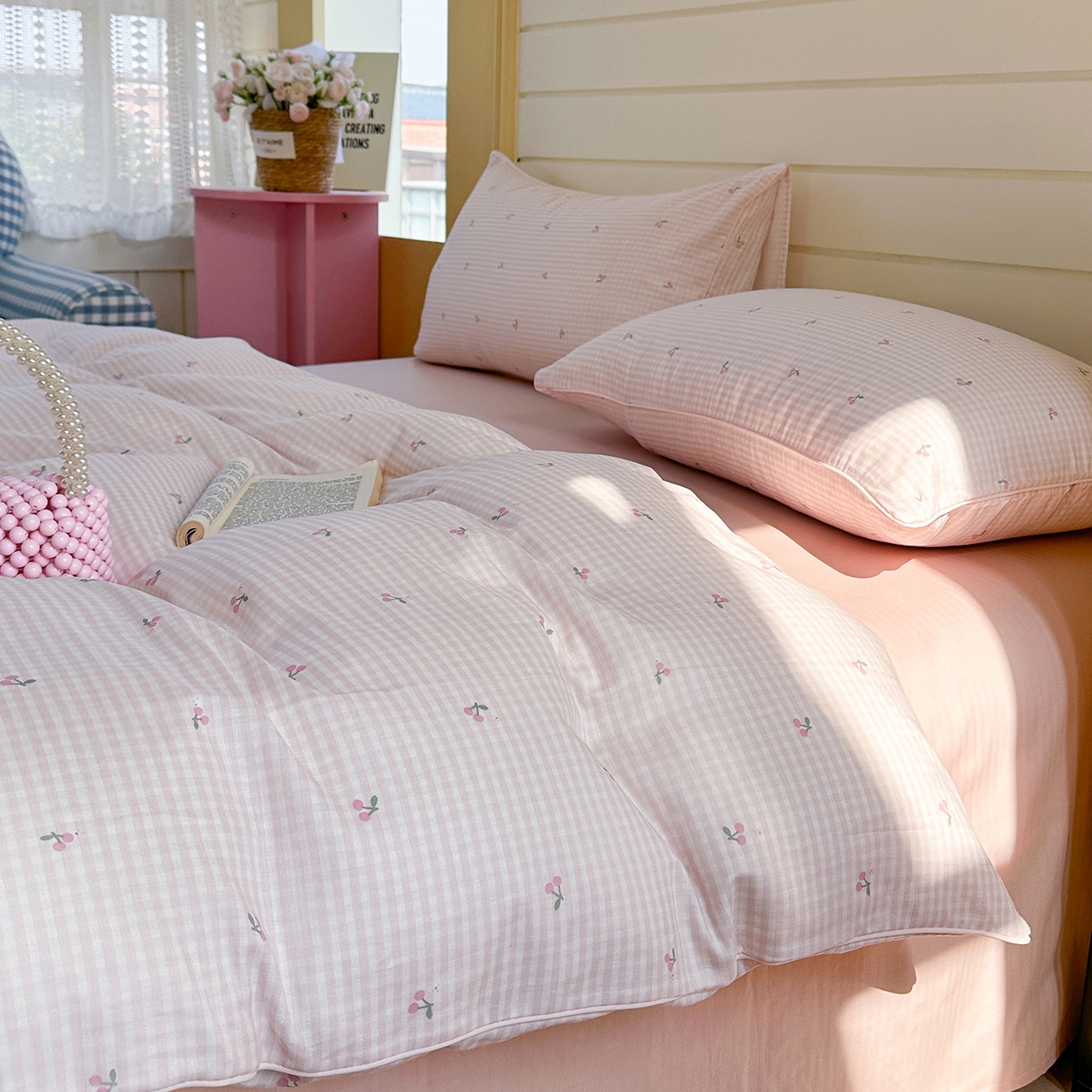 91家纺网 家纺一手货源 找家纺 麦伦家居 2025新品嵌绳款全棉双层纱四件套 嵌绳款-樱桃酱粉