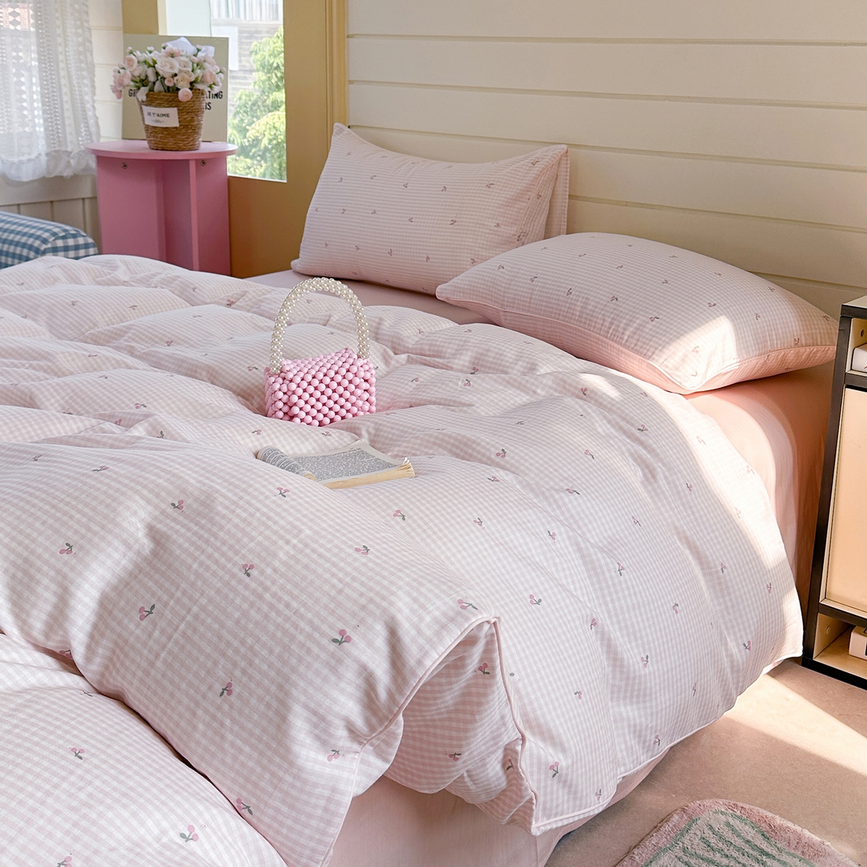 91家纺网 家纺一手货源 找家纺 麦伦家居 2025新品嵌绳款全棉双层纱四件套 嵌绳款-樱桃酱粉