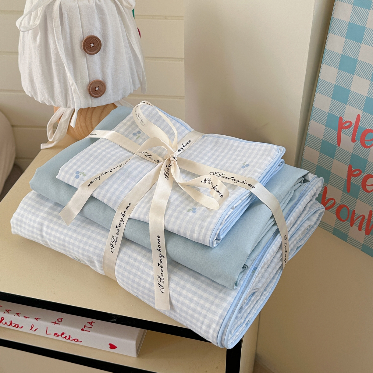 91家纺网 家纺一手货源 找家纺 麦伦家居 2025新品嵌绳款全棉双层纱四件套 嵌绳款-樱桃酱蓝