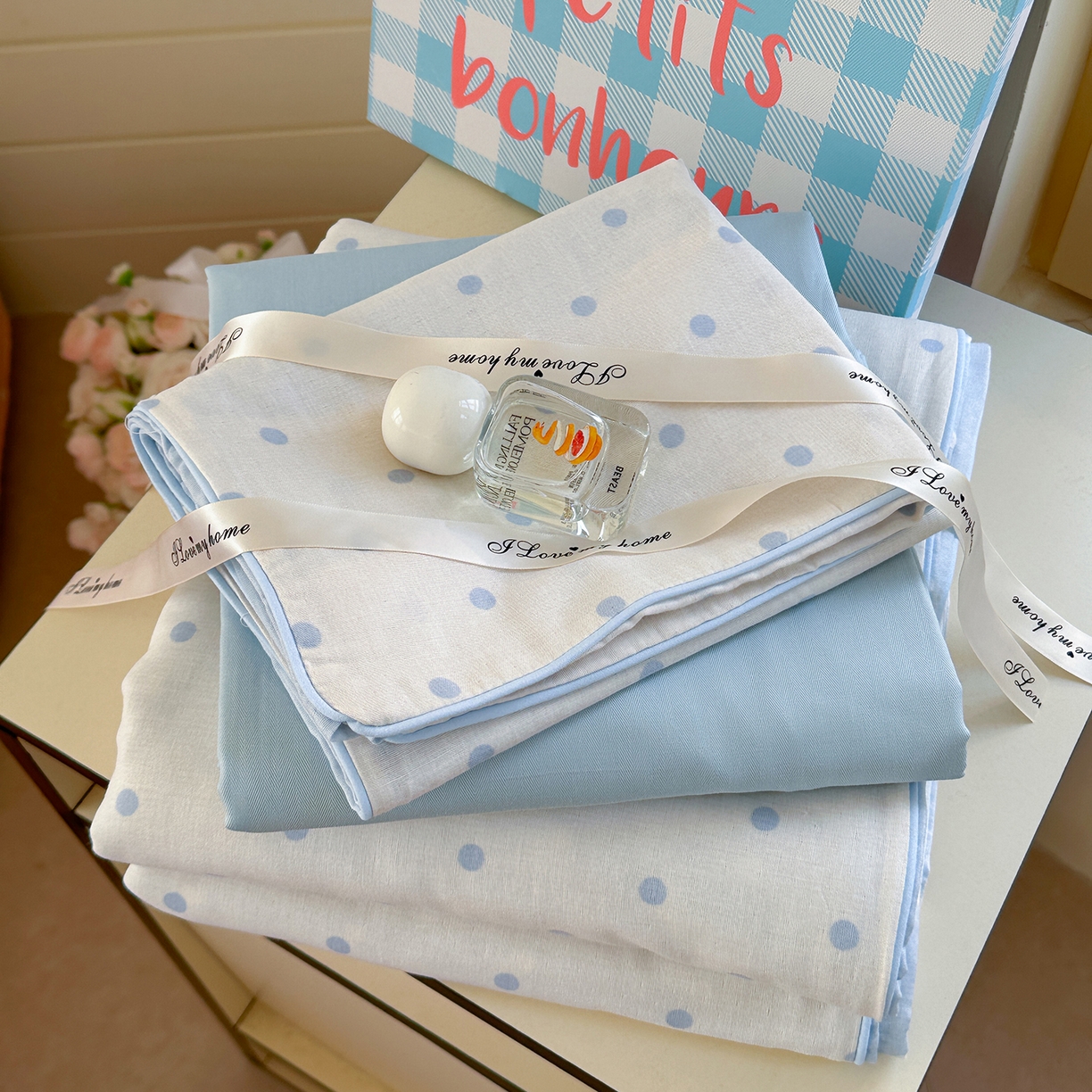 91家纺网 家纺一手货源 找家纺 麦伦家居 2025新品嵌绳款全棉双层纱四件套 苏打奶泡-米