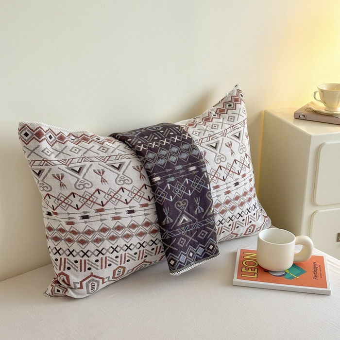 91家纺网 家纺一手货源 找家纺 朴尔家纺-毛巾被2025新款半包可调节暗扣魔术全棉三层纱布枕巾 玛雅岩纹-白棕