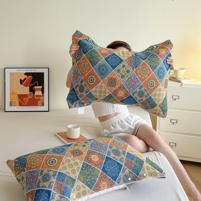 91家纺网 家纺一手货源 找家纺 朴尔家纺-毛巾被2025新款半包可调节暗扣魔术全棉三层纱布枕巾 欧式卷草纹