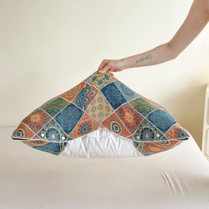 91家纺网 家纺一手货源 找家纺 朴尔家纺-毛巾被2025新款半包可调节暗扣魔术全棉三层纱布枕巾 欧式卷草纹