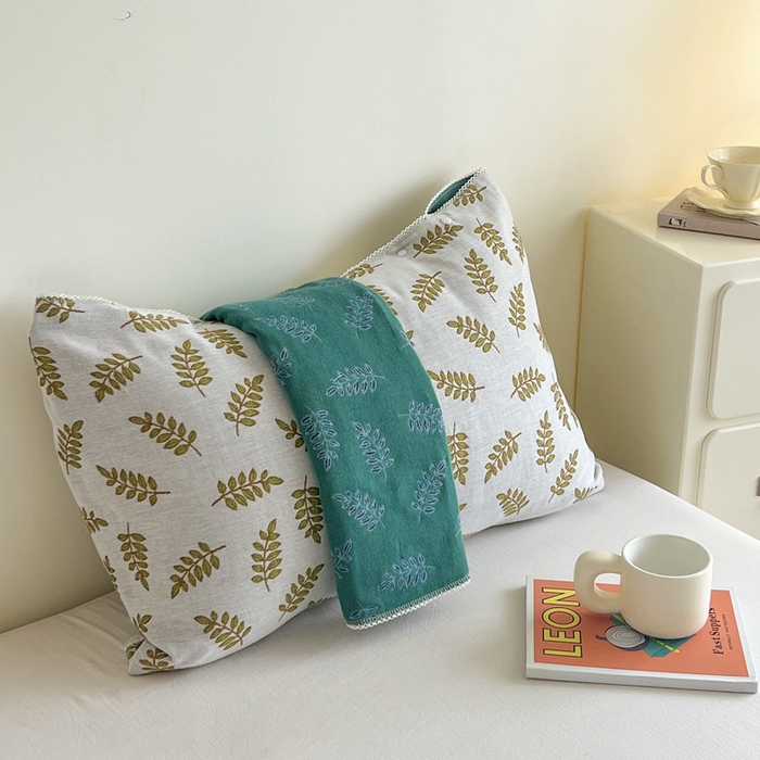 91家纺网 家纺一手货源 找家纺 朴尔家纺-毛巾被2025新款半包可调节暗扣魔术全棉三层纱布枕巾 朴素树叶