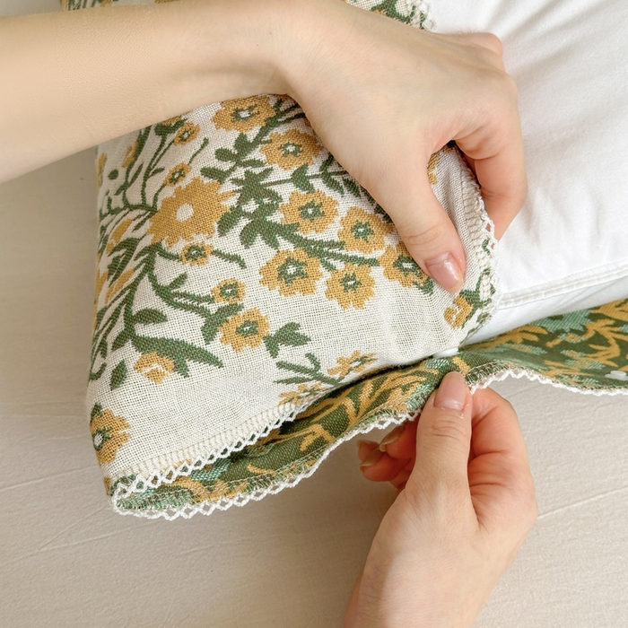 91家纺网 家纺一手货源 找家纺 朴尔家纺-毛巾被2025新款半包可调节暗扣魔术全棉三层纱布枕巾 一簇鲜花