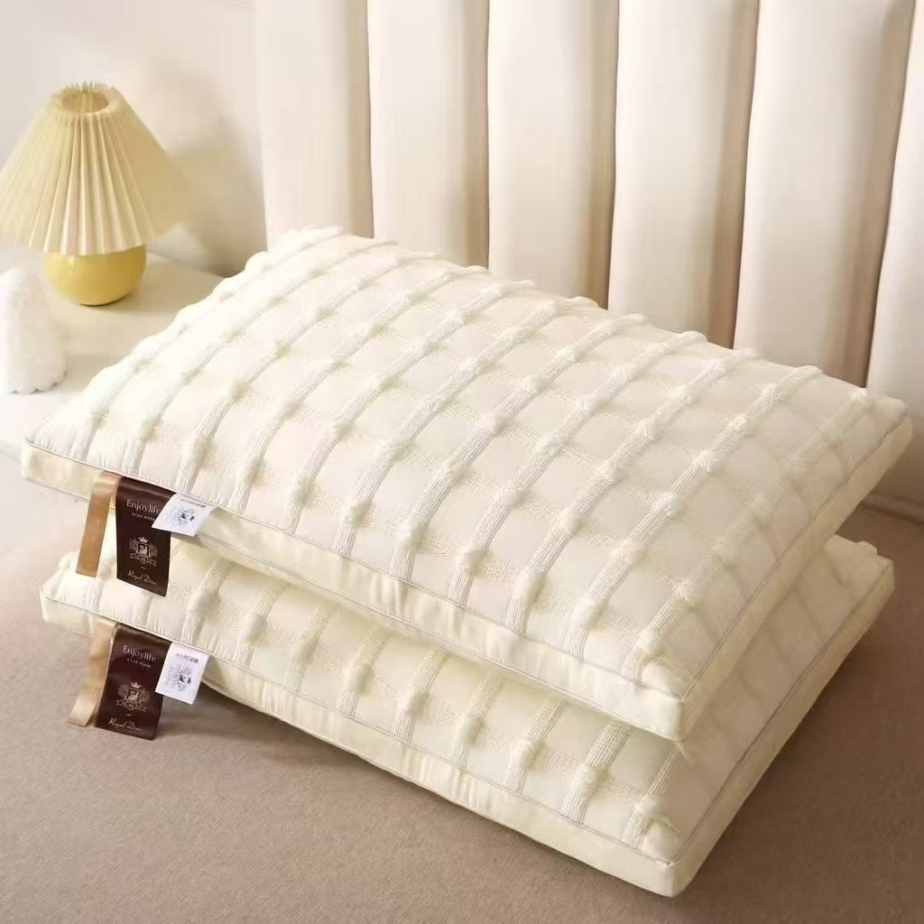 91家纺网 家纺一手货源 找家纺 （总）云熙枕业 2025新款酒店家用泡芙小方格立体枕枕头枕芯