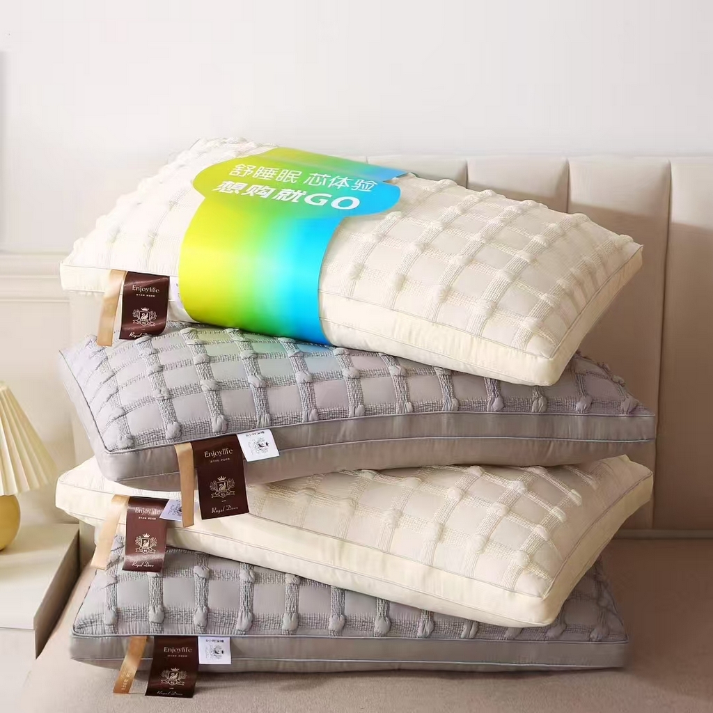 91家纺网 家纺一手货源 找家纺 （总）云熙枕业 2025新款酒店家用泡芙小方格立体枕枕头枕芯