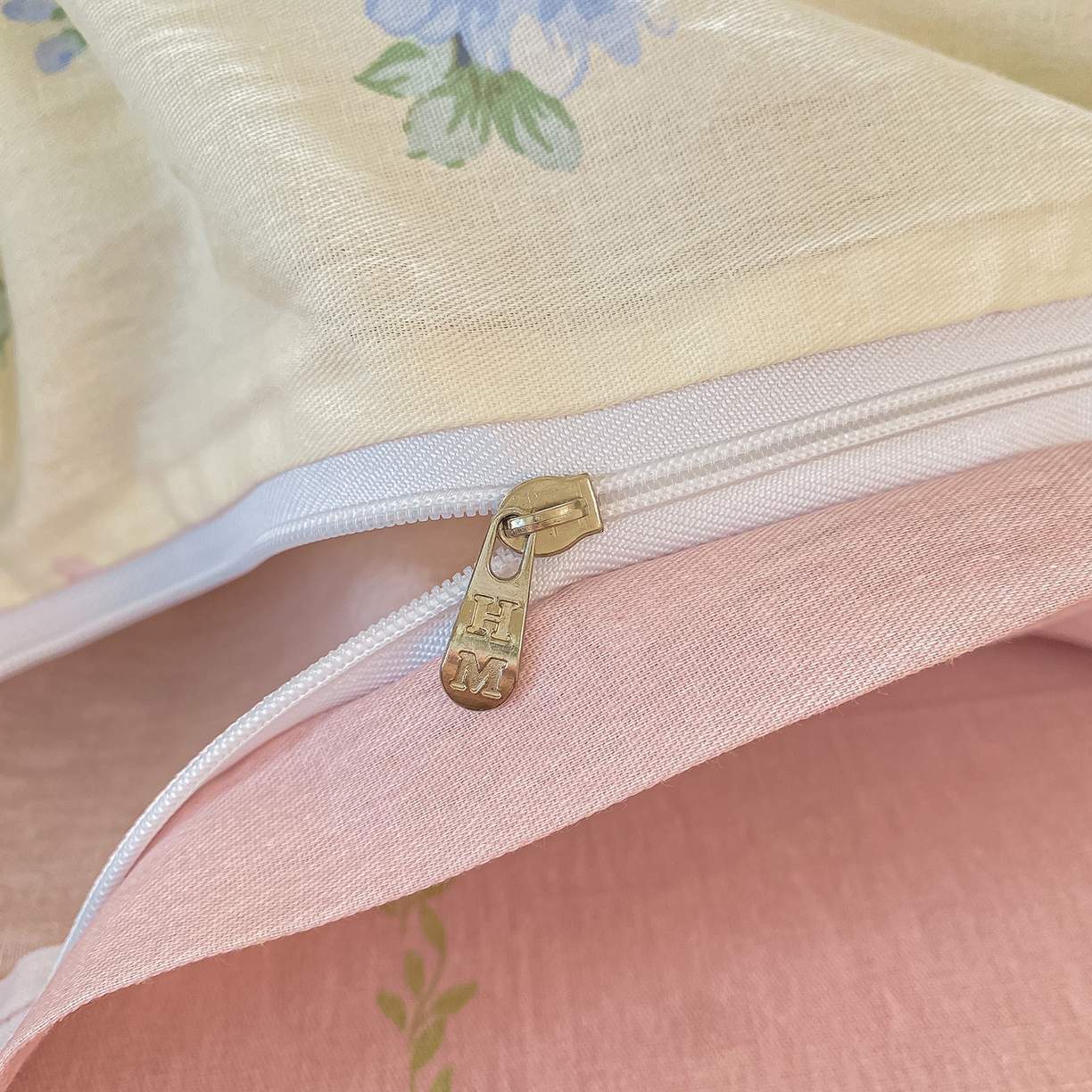 91家纺网 家纺一手货源 找家纺 黑马家居 2025新款13070全棉田园小清新单品被套系列 凯蒂猫